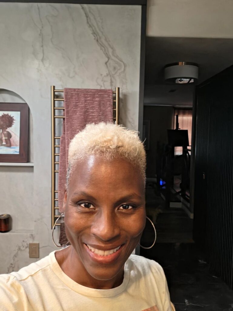 Womens blonde curly fade haircut Murrieta CA Payd 2 Fade